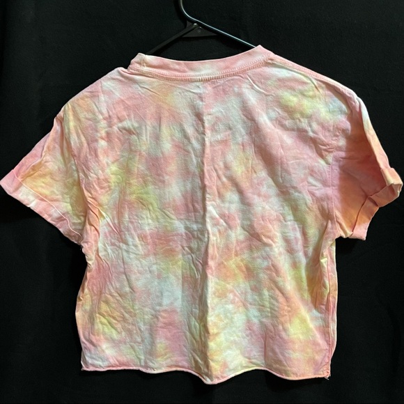 Lisa Simpson Tie dye - Picture 3 of 3